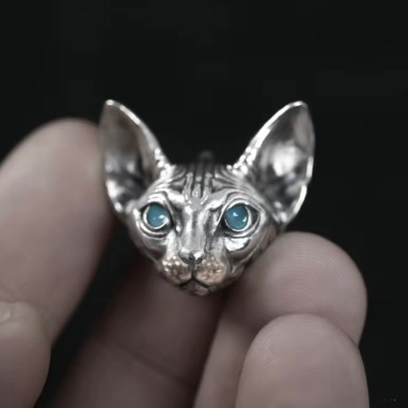 Brand new Silver Sphinx Hairless Cat Stud Earrings!! - Picture 2 of 3